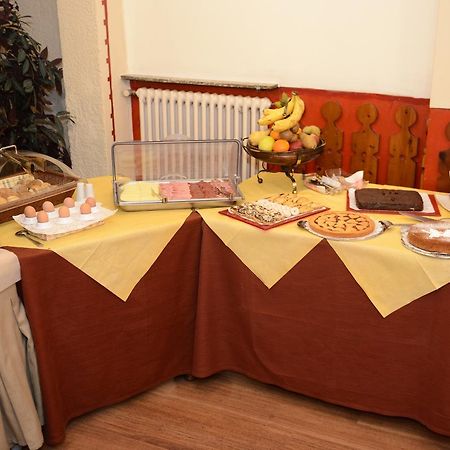 Albergo Altavilla Tirano Bagian luar foto