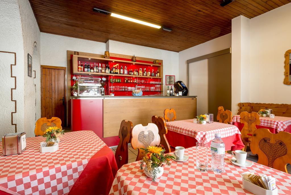 Albergo Altavilla Tirano Bagian luar foto