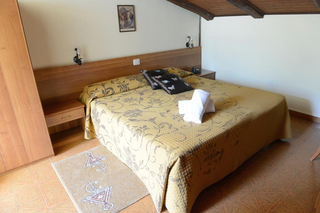 Albergo Altavilla Tirano Bagian luar foto