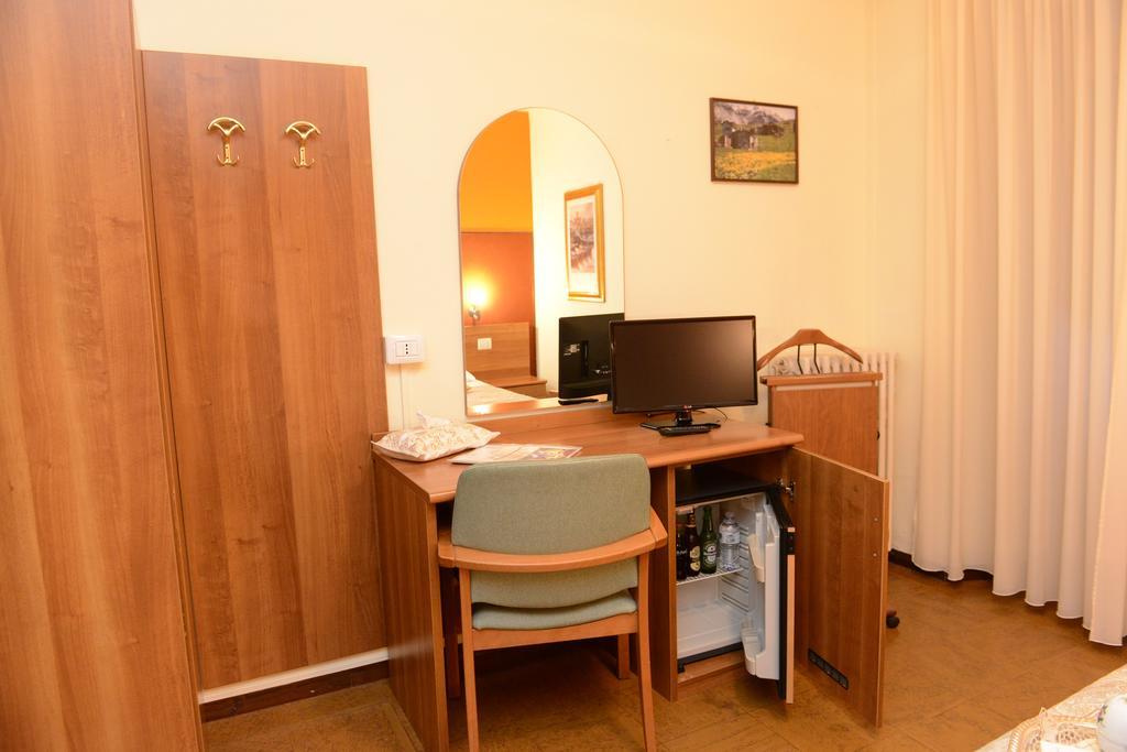 Albergo Altavilla Tirano Bagian luar foto