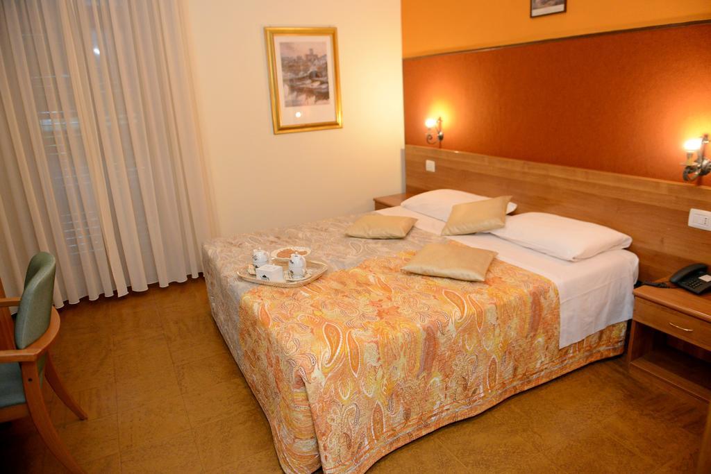 Albergo Altavilla Tirano Bagian luar foto